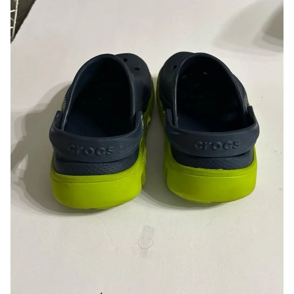 Crocs Unisex Duet Sport Clogs (size J2) Navy & Green